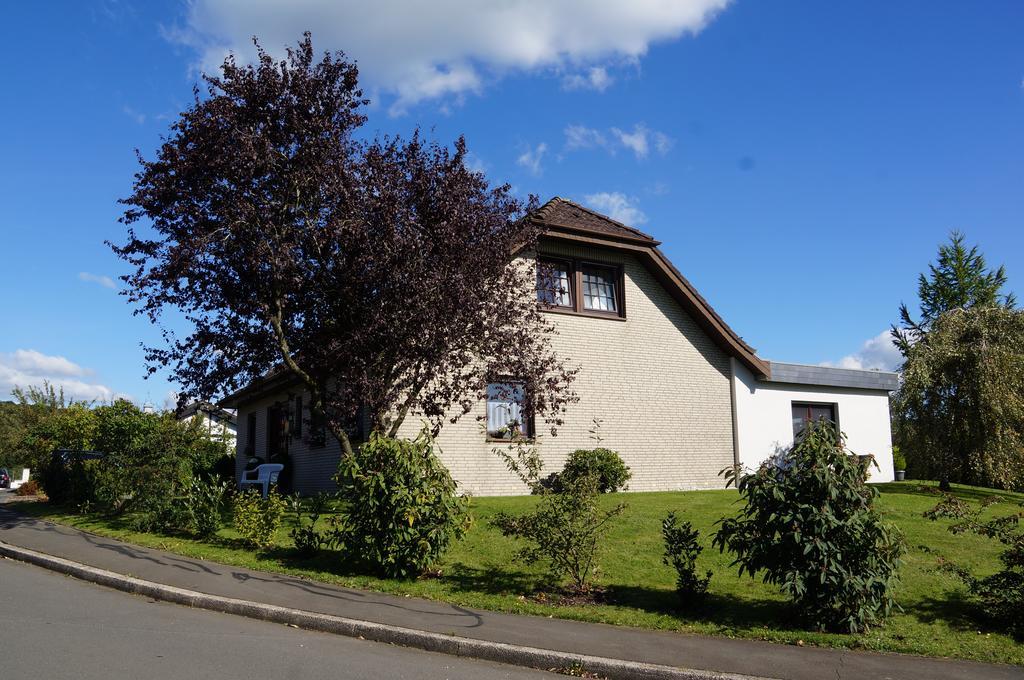 Ferienwohnung Bleialf Екстер'єр фото